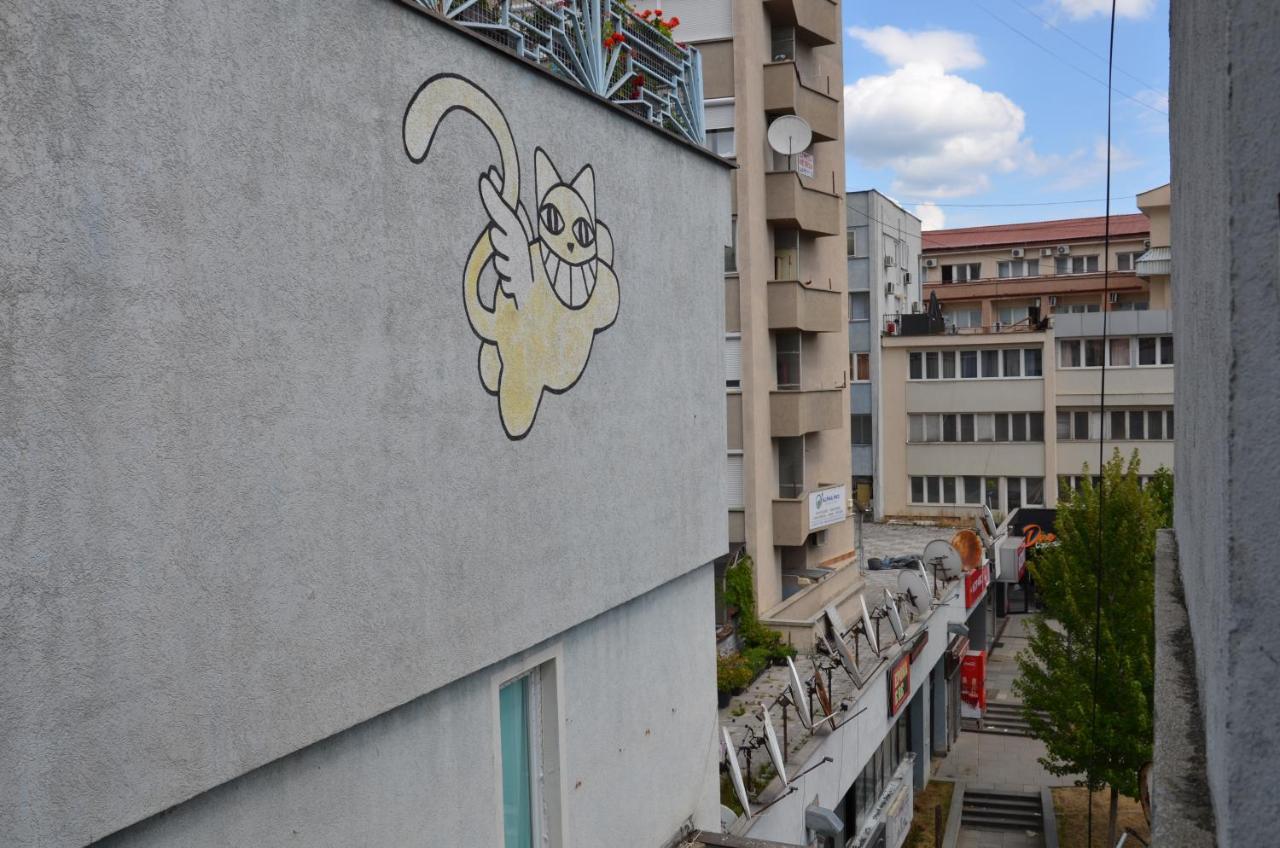 Center House Hostel Pristina Exterior photo